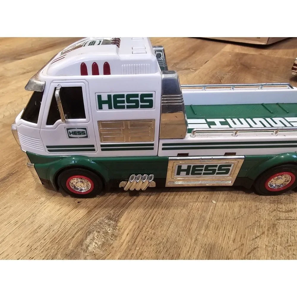 2016 HESS‎ Dragster/Race Car Carrier Truck